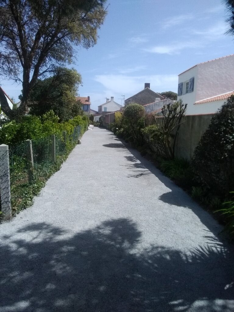 LOREE DU BOIS Creation Jardin Noirmoutier Allee En Sablage Compacte 1